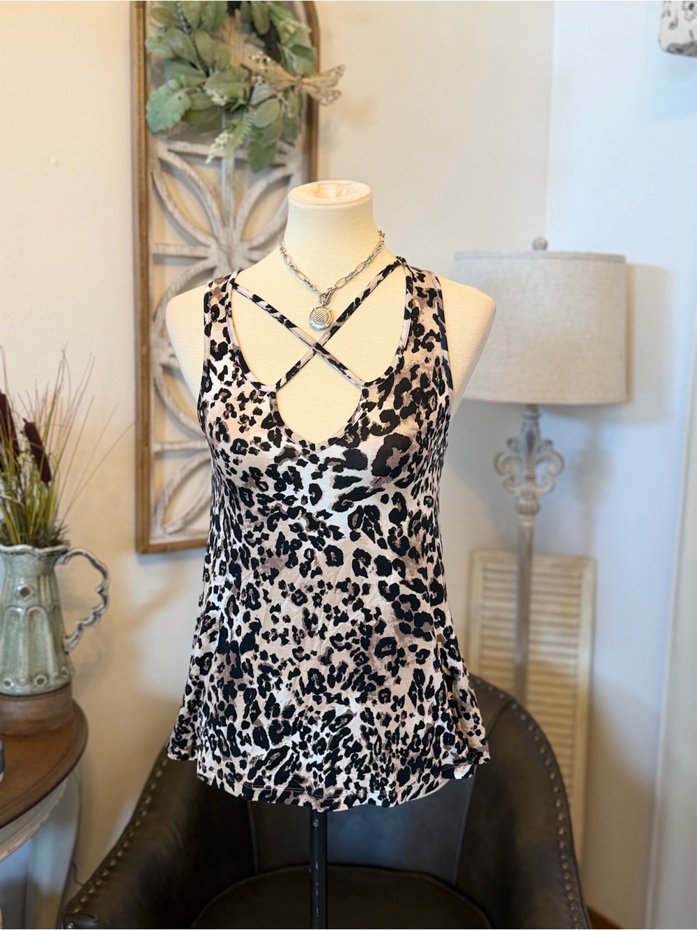 Petite XS Animal Print  top nwt